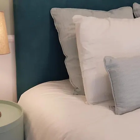 Minty Fresh Apartment